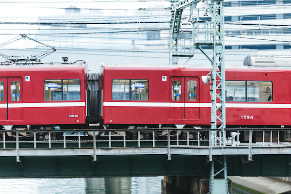 電車に飛び込んだ女性が消える怪奇現象が発生ｗｗｗｗｗｗｗｗｗｗｗｗｗｗｗｗ ベア速